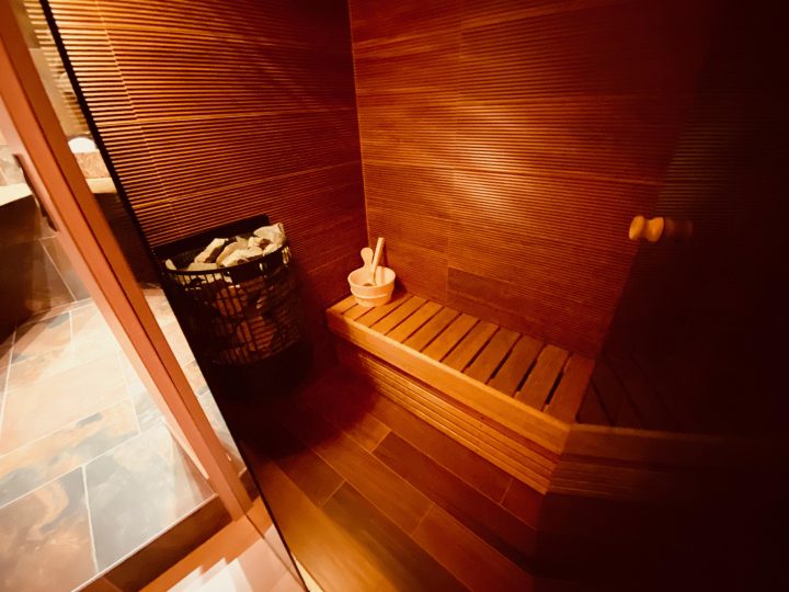 Chambre Avec Jacuzzi Privé Et Sauna À Vienne pour Chambre Avec Jacuzzi Privatif Rhône Alpes Chambre Avec Jacuzzi Privé Et Sauna À Vienne pour Chambre Avec Jacuzzi Privatif Rhône Alpes