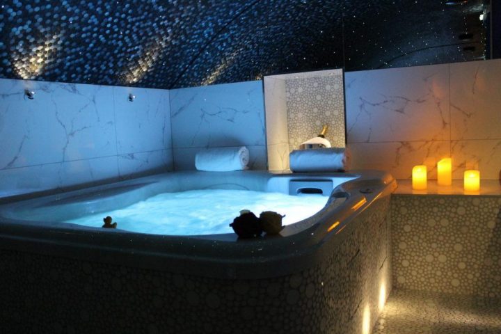 Chambre Originale Avec Spa Privatif Pour Séjour En intérieur Hotels Avec Jacuzzi Privatif Lille