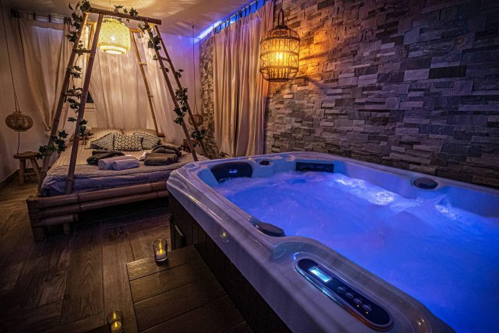 Chambre Romantique Avec Jacuzzi Privatif À Une Heure De Paris dedans Hotels Avec Jacuzzi Dans La Chambre Ile De France Chambre Romantique Avec Jacuzzi Privatif À Une Heure De Paris dedans Hotels Avec Jacuzzi Dans La Chambre Ile De France