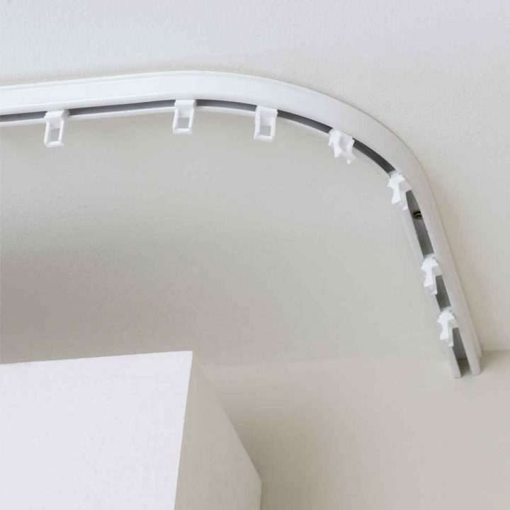 Comment Choisir Sa Barre À Rideaux ? | Leroy Merlin destiné Comment Fixer Une Tringle A Rideaux Au Plafond Sans Percage Comment Choisir Sa Barre À Rideaux ? | Leroy Merlin destiné Comment Fixer Une Tringle A Rideaux Au Plafond Sans Percage