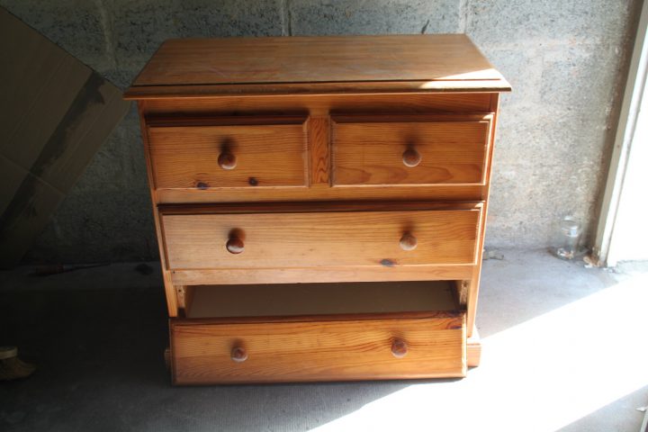 Commode Taupe Tendance – Diy Relooking Mobilier – Créer Ma à Repeindre Meuble En Pin Commode Taupe Tendance – Diy Relooking Mobilier – Créer Ma à Repeindre Meuble En Pin