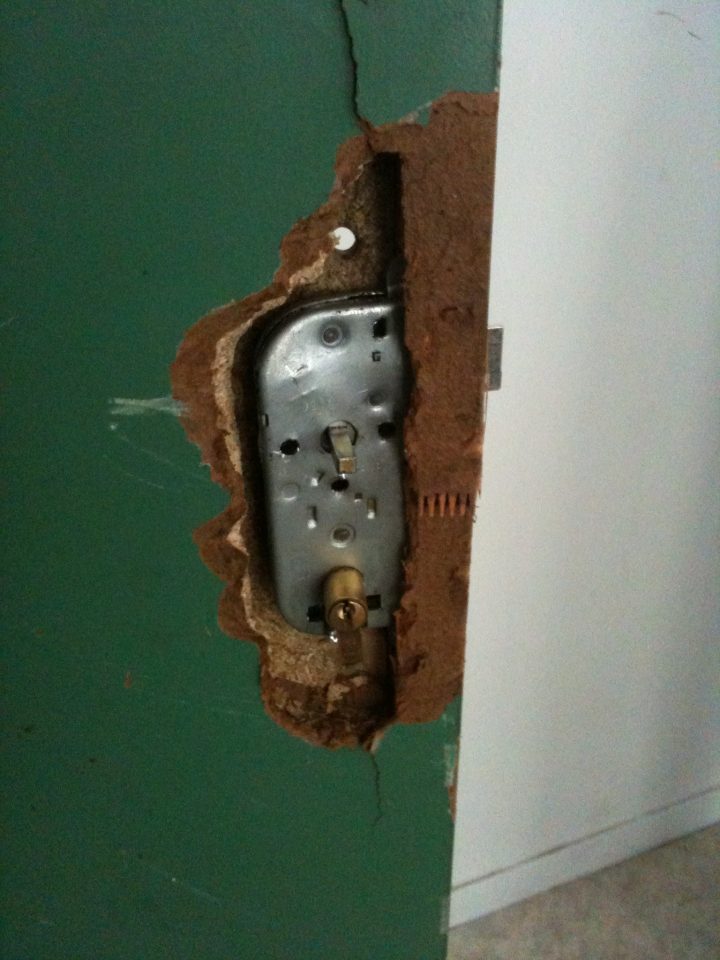 Dépannage Particulier Et Professionel Sur Lyon Et Montpellier concernant Depannage Rideau Metallique Lyon