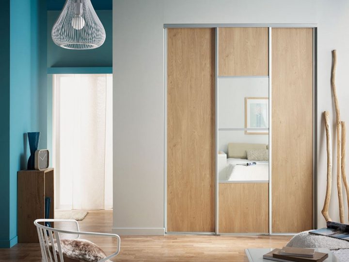 Donnez Un Côté Industriel À Votre Placard Avec Des Portes avec Placards Sous Pente Le Roy Merlin Donnez Un Côté Industriel À Votre Placard Avec Des Portes avec Placards Sous Pente Le Roy Merlin