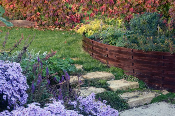 Épinglé Sur Acier destiné Carré Potager Noisetier Tressé Épinglé Sur Acier destiné Carré Potager Noisetier Tressé