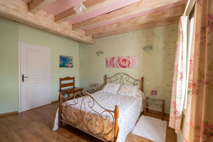 Gite Saint Palais | Chambre Primadera | Maison D'Hôte Pays avec Chambre D Hote Saturargues