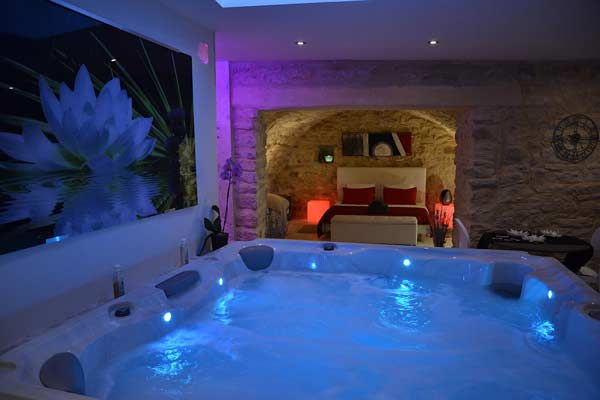 Location Avec Jacuzzi Les Nuits Envoutées, Chambre D'Hote encequiconcerne Hotels Avec Jacuzzi Dans La Chambre Ile De France
