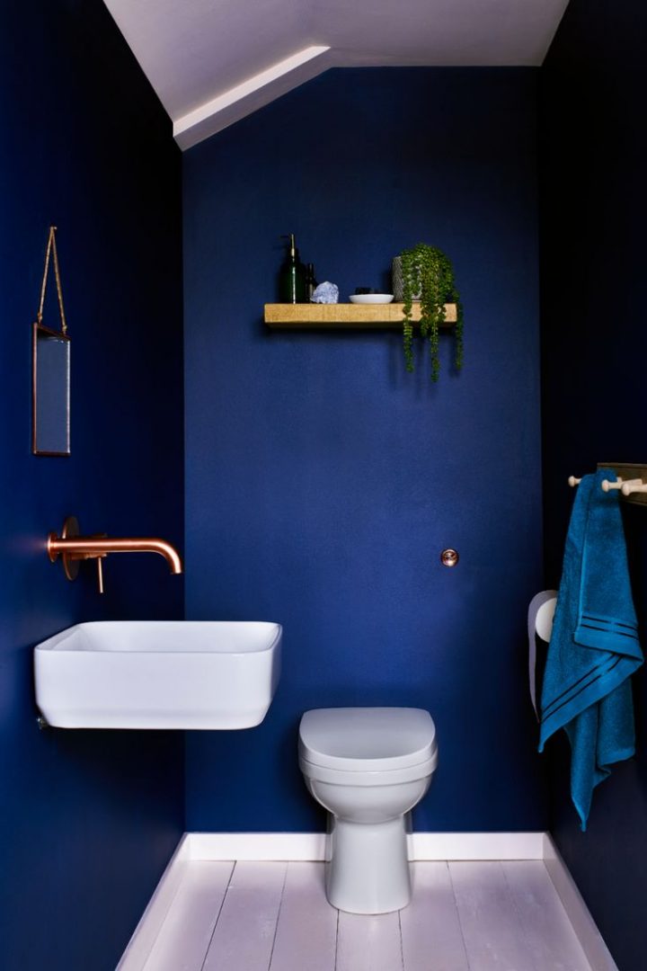 Mur Bleu | Relooking Toilettes, Idée Salle De Bain, Design serapportantà Peinture Toilette Tendance