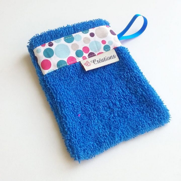 Petit Gant De Toilette Bulles Bleues. Créations Artisanales intérieur Coudre Gant De Toilette Petit Gant De Toilette Bulles Bleues. Créations Artisanales intérieur Coudre Gant De Toilette