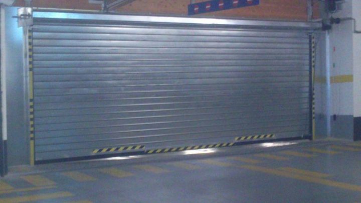 Pose Rideau Metallique Pour Particulier Et Parking A à Tarif Rideau Métallique À Enroulement