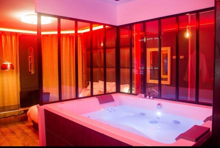 Réserver Une Chambre Avec Spa Et Jacuzzi Privatif En encequiconcerne Hotels Avec Jacuzzi Privatif Lille