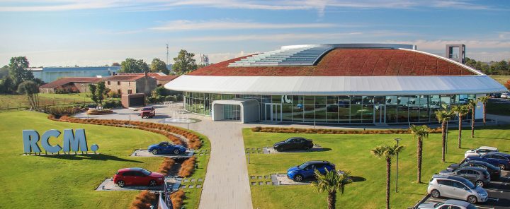 Sécurisation Du Siege Social Rcm Saga Mercedes-Benz La destiné Franchise Veranda La Roche Sur Yon Sécurisation Du Siege Social Rcm Saga Mercedes-Benz La destiné Franchise Veranda La Roche Sur Yon