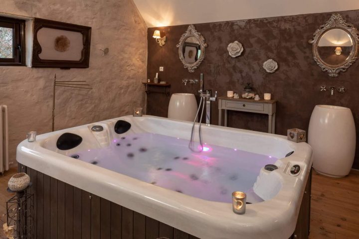 Une Chambre D'Hôtes Avec Jacuzzi Privatif À Moins D'Une à Chambre Avec Jacuzzi Privatif Deauville Une Chambre D'Hôtes Avec Jacuzzi Privatif À Moins D'Une à Chambre Avec Jacuzzi Privatif Deauville