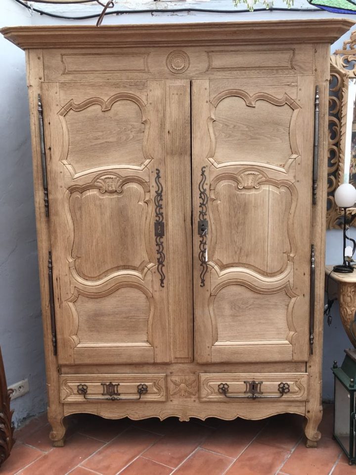 Armoire Normande Ancienne Le Bon Coin – Le Specialiste Du concernant Le Bon Coin 44 Ameublement