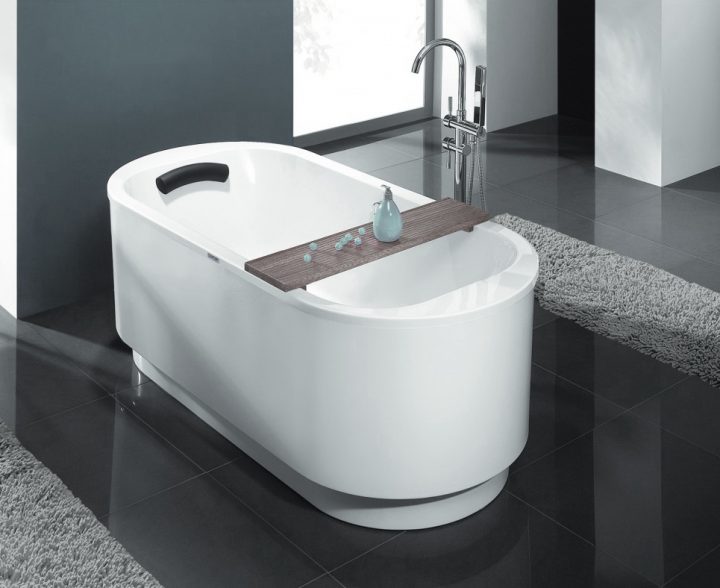 Baignoire Ovale Îlot Frisbee 180X80Cm Acrylique Blanc concernant Grande Trigle De Douche Ovale