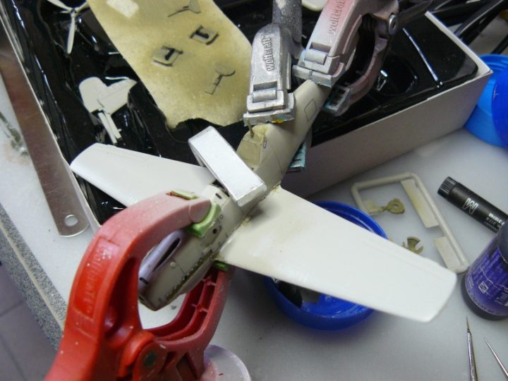 Bf-109 E-3 (Captured Serial Ae479) Hobby Boss 1/72 à Super Crack Aldi Hamac De Radiateur Bf-109 E-3 (Captured Serial Ae479) Hobby Boss 1/72 à Super Crack Aldi Hamac De Radiateur