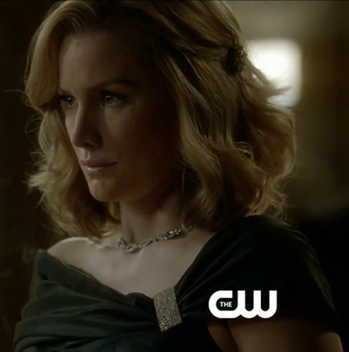 Bild – Esther – Vampire Diaries Wiki – Damon Salvatore à Emilie Gilbert Actrice Bild – Esther – Vampire Diaries Wiki – Damon Salvatore à Emilie Gilbert Actrice