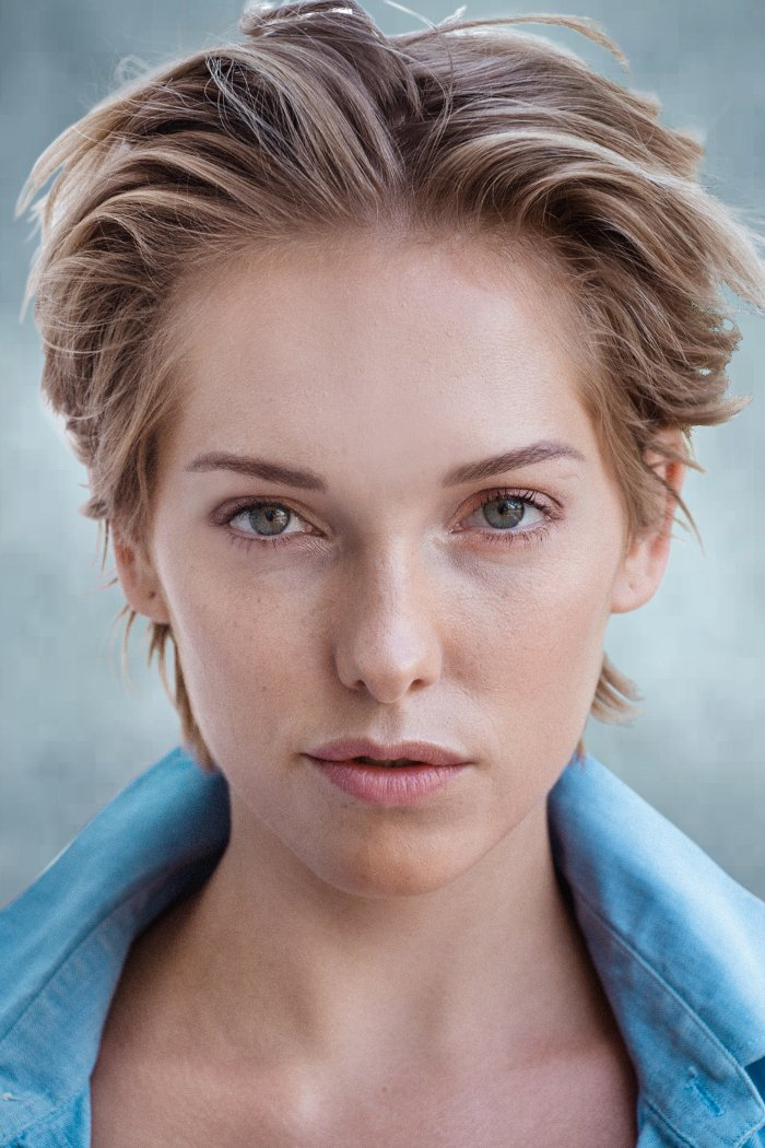 Biografie & Cv – July Janssen serapportantà Emilie Gilbert Actrice Biografie & Cv – July Janssen serapportantà Emilie Gilbert Actrice