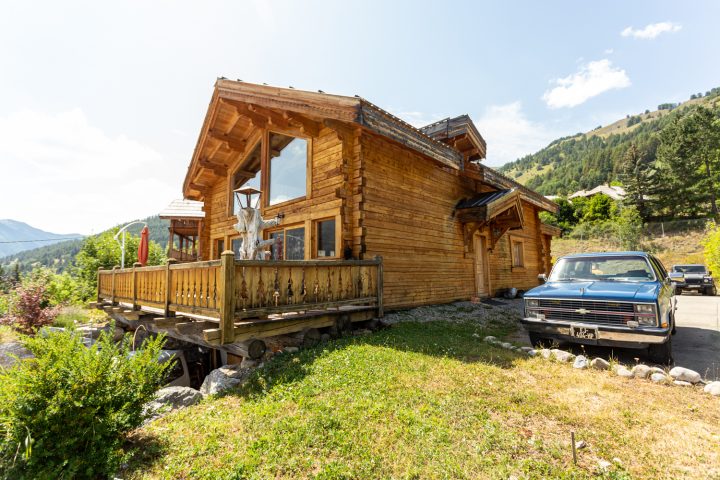 Chalet_Roumanie_Maison_En_Bois_Habitable_Pas_Cher à Forum Chalets Stmb En 2021