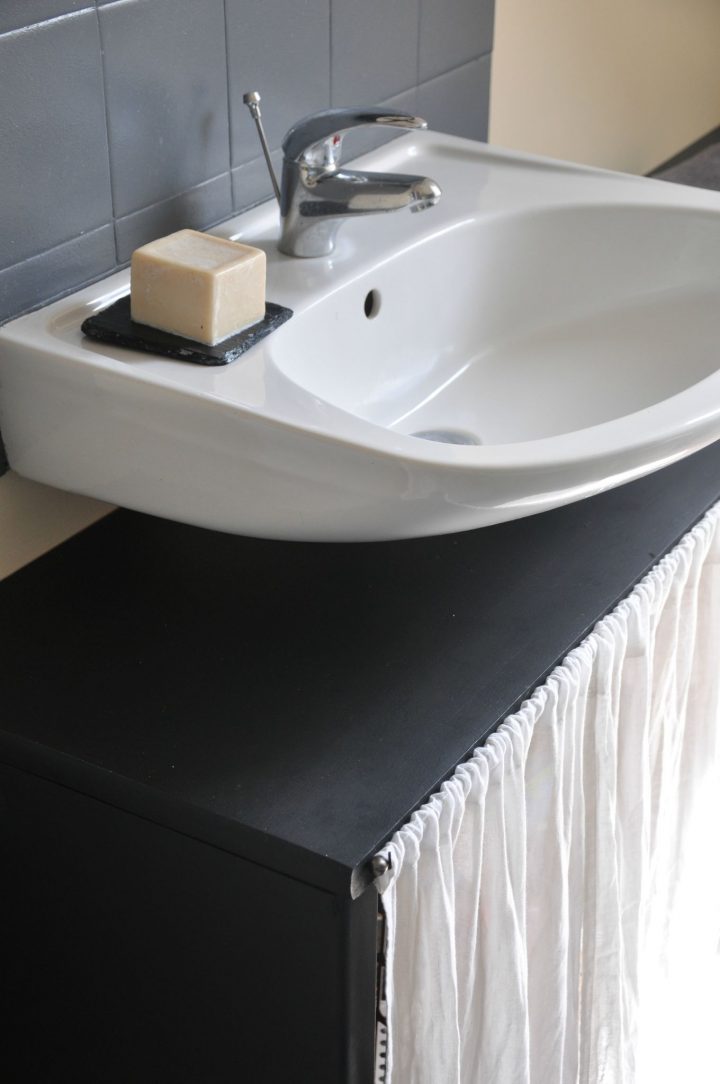 Dans La Salle De Bain. – P@Ge Blanche N°11 — Smile destiné Poteaux Coture Brico Depot Dans La Salle De Bain. – P@Ge Blanche N°11 — Smile destiné Poteaux Coture Brico Depot