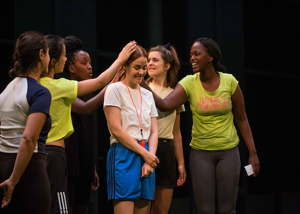 «En Quarantaine Avec» L'Actrice Et Autrice Noémie O serapportantà Noemie O'Farrell Agence «En Quarantaine Avec» L'Actrice Et Autrice Noémie O serapportantà Noemie O'Farrell Agence