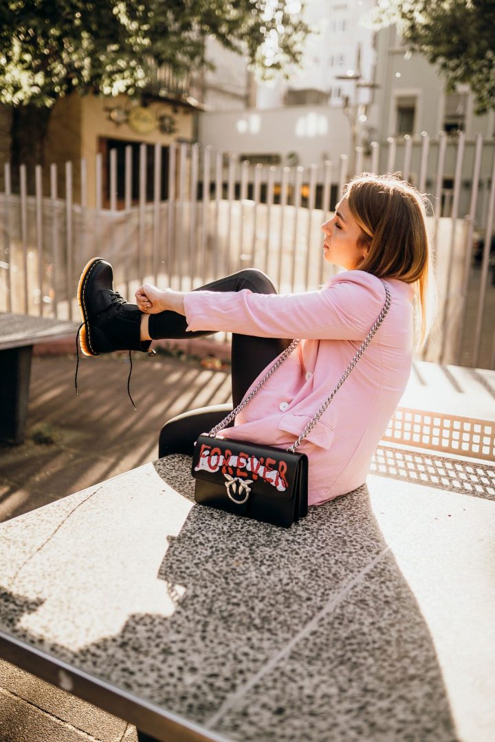 ein graues haar text