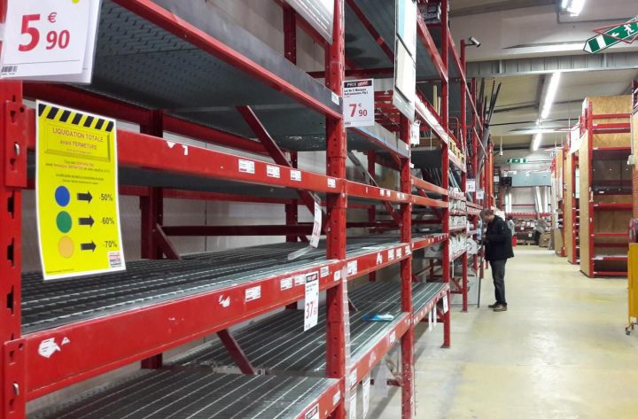 Flins-Sur-Seine : Raz-De-Marée Pour La Liquidation De tout Care De Potager Brico Depo