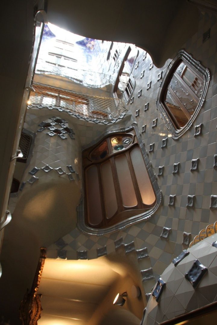 Gaudi, Fou Ou Génie? dedans Genie Fou