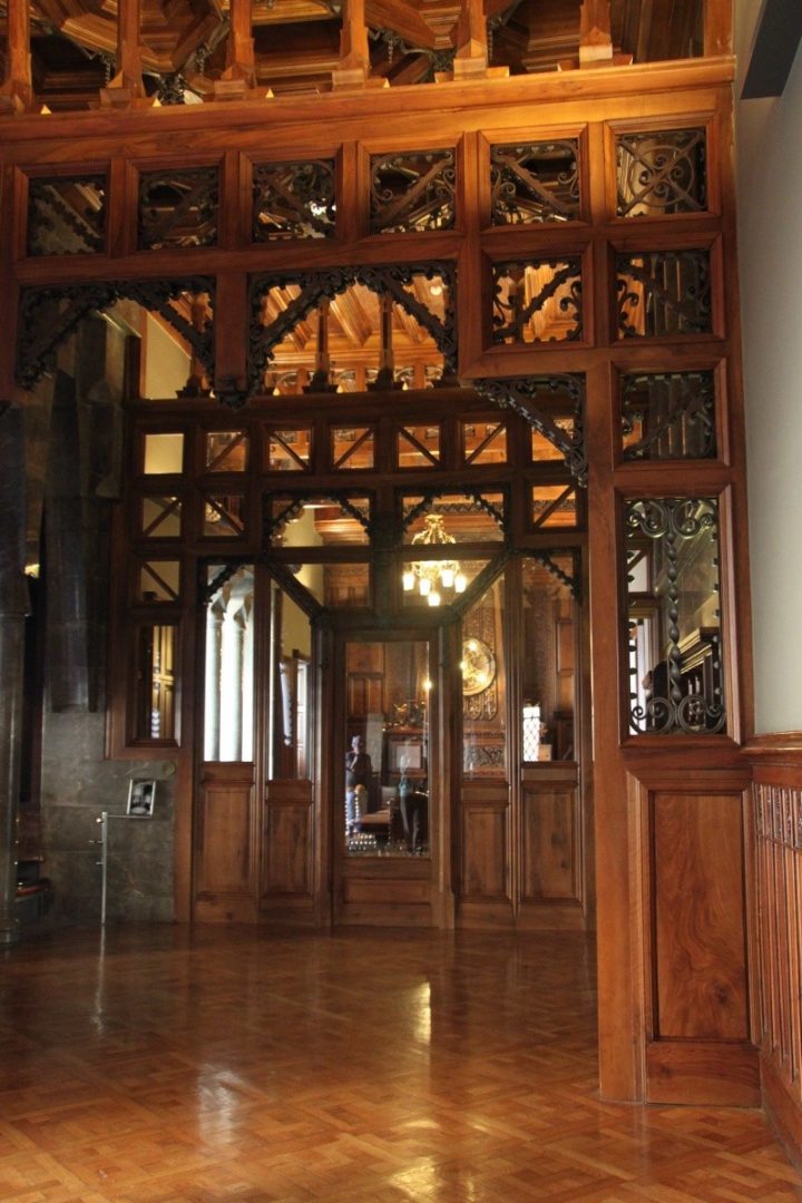 Gaudi, Fou Ou Génie? pour Genie Fou