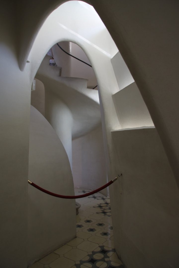 Gaudi, Fou Ou Génie? serapportantà Genie Fou