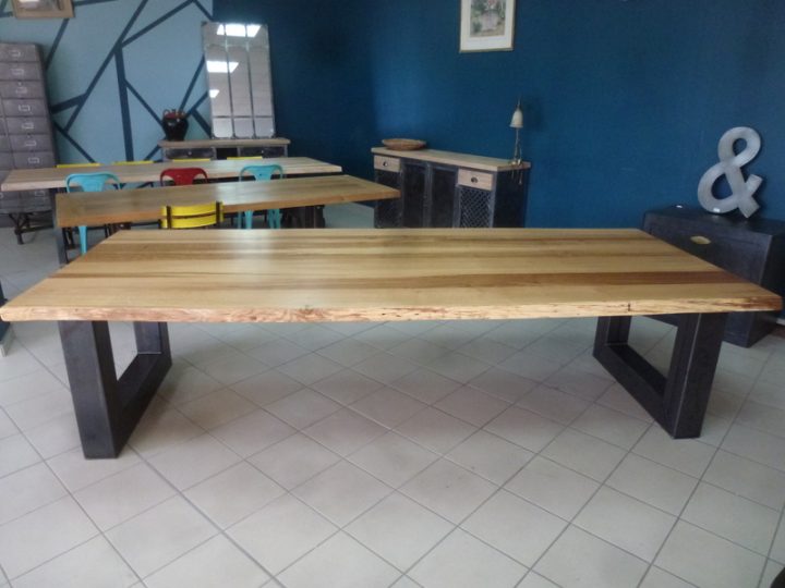 Grande Table Industrielle De Salle À Manger Ou De Réunion encequiconcerne Living Et Table Basse Doivente Etre Assortis