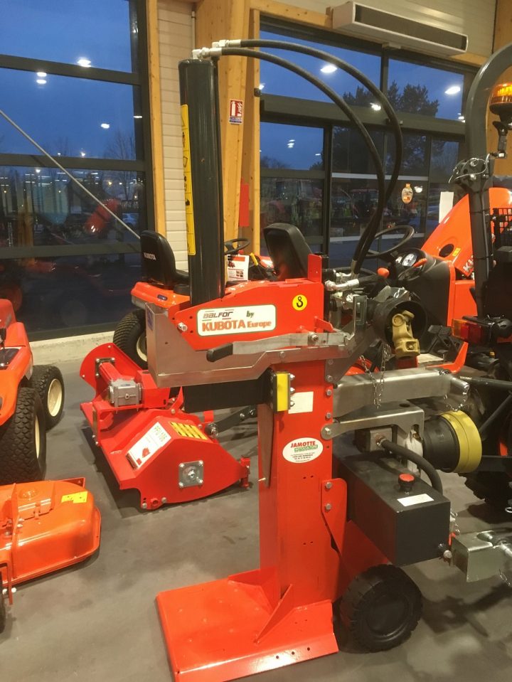 Kubota S13Ch70 – Fendeuse De Bûches – Jamotte Motoculture dedans Essence Pour Kubota  T410Fr Kubota S13Ch70 – Fendeuse De Bûches – Jamotte Motoculture dedans Essence Pour Kubota  T410Fr