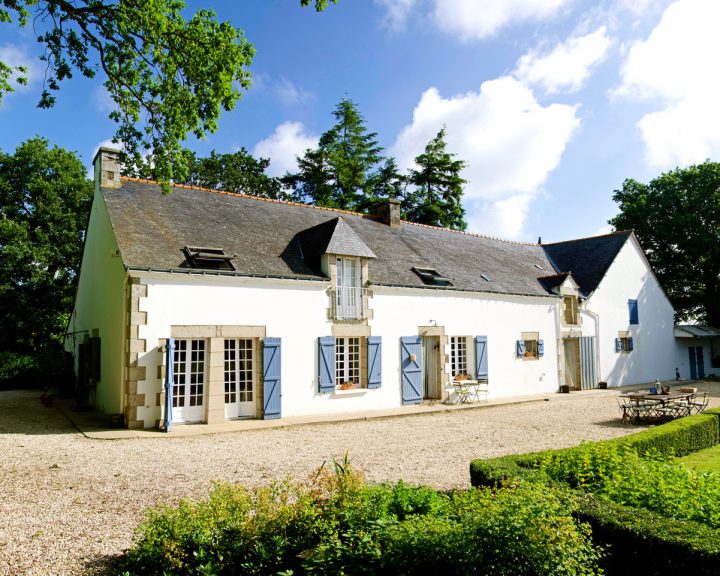La Maison Blanche Aux Volets Bleus – Charme Bretagne dedans Maison D'Hote Libertine