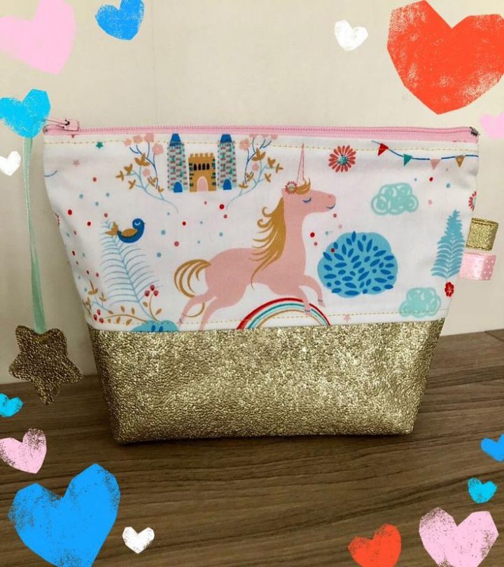 Le Patron De La Trousse Facile Nina (Disponible En 4 encequiconcerne Tuto Gant Toilette Enfant Rigolo Pinterest