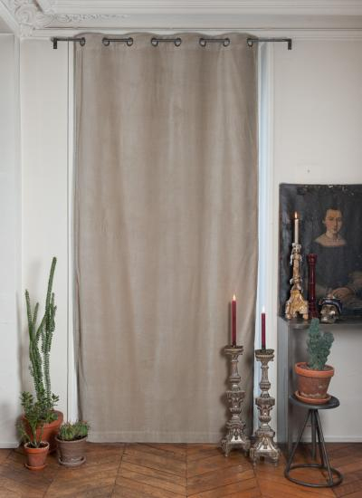 Lyric Rideau En Velours – Beige dedans Rideau En Velour Lyric Paon Lyric Rideau En Velours – Beige dedans Rideau En Velour Lyric Paon