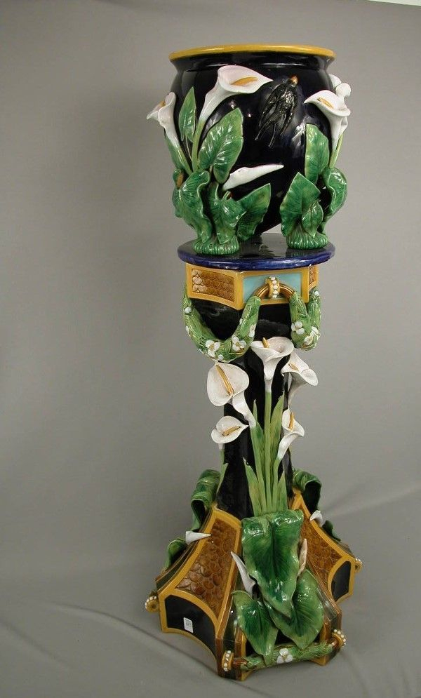 Majolica Jardiniere And Stand, Modelled As Two Heron And à Calla 2 Pedistal Porcher Majolica Jardiniere And Stand, Modelled As Two Heron And à Calla 2 Pedistal Porcher