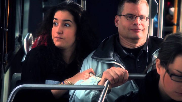 Mariana Mazza Prend L'Autobus | Planète Québec concernant Mariana Mazzarecette Pompette