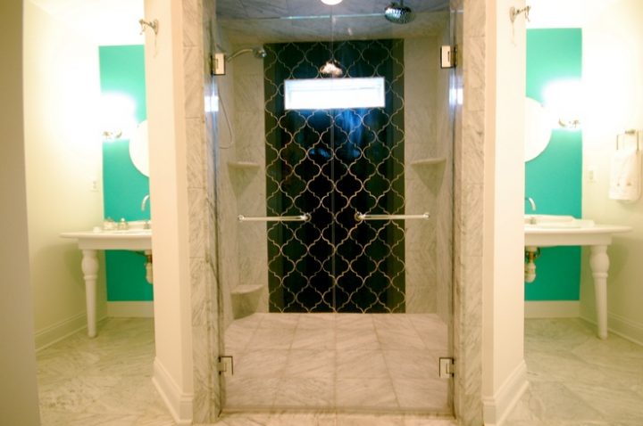 Master Bathroom: His And Hers Porcher Pedestal Sinks; Dual encequiconcerne Calla 2 Pedistal Porcher