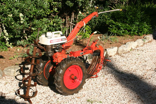 Motoculteur Kubota 11Cv – Les Motoculteurs intérieur Motoculteur Kubota T 750 Robinet Essence Motoculteur Kubota 11Cv – Les Motoculteurs intérieur Motoculteur Kubota T 750 Robinet Essence