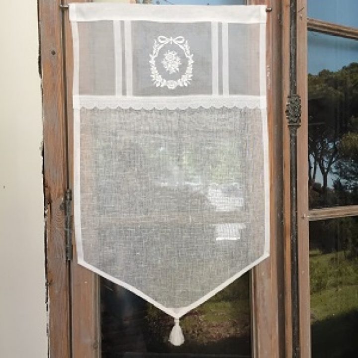 Nouveautes: Brise Bise Médaillon Brodé Modèle Aubépine intérieur Brise Bise Rideau Modele Montagne Nouveautes: Brise Bise Médaillon Brodé Modèle Aubépine intérieur Brise Bise Rideau Modele Montagne