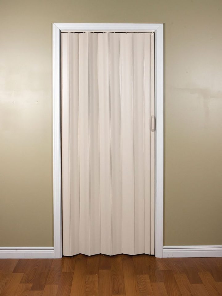 Spectrum Porte Accordéon Sienna 24 À 36 Pouces, Amande encequiconcerne Porte Accordeon Pour Roulotte