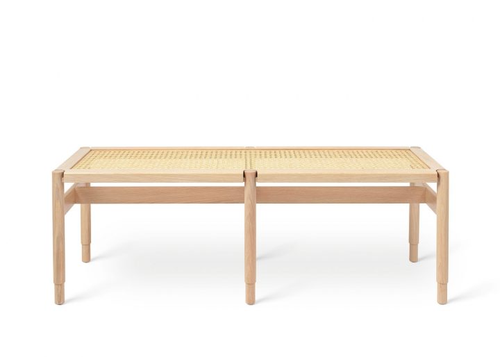 Un Banc En Bois Et En Osier, Élégant Et Fonctionnel, Par Mater avec Mater Mobilier Un Banc En Bois Et En Osier, Élégant Et Fonctionnel, Par Mater avec Mater Mobilier
