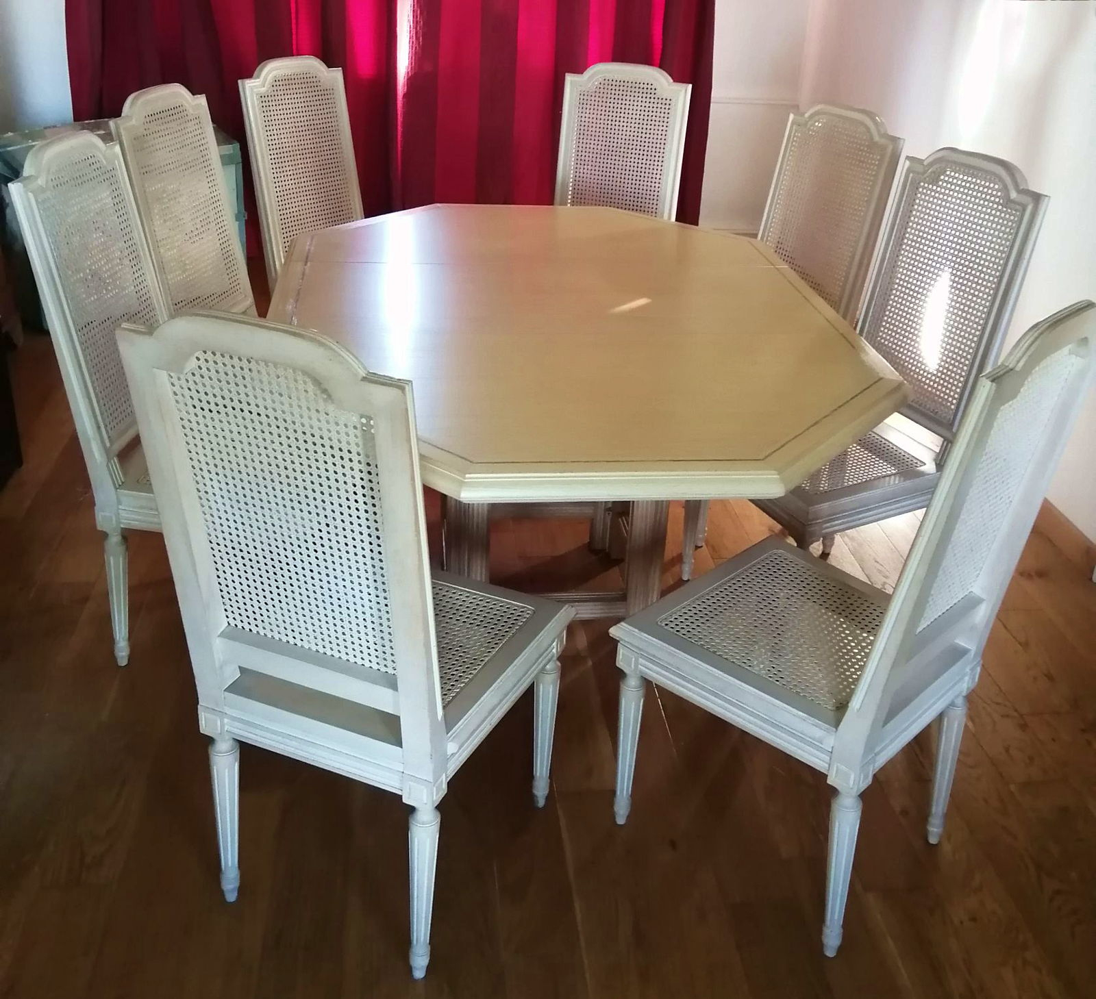 Vends Salle À Manger 1 Table + 8 Chaises Sur Gens De Confiance intérieur Meuble Salle A Manger Dans Laube"