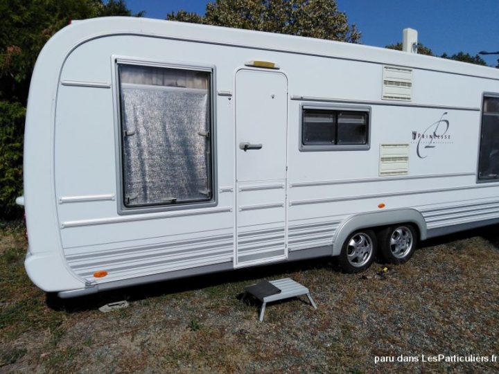 Caravane Véhicules Caravanes Camping Car Maine-Et-Loire concernant Meuble Frigo Caravane
