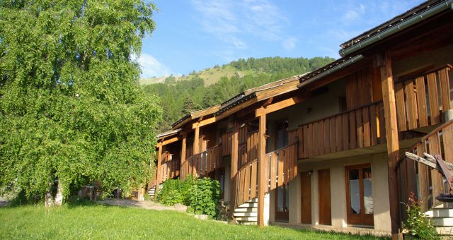 Chalet Les Blancs – Châlet, Maison Et Cabane pour Super U Abri Plage  Pour Adultes