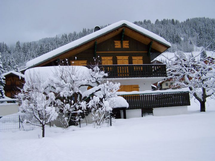 Image Chalet Neige – Châlet, Maison Et Cabane avec Super U Abri Plage  Pour Adultes