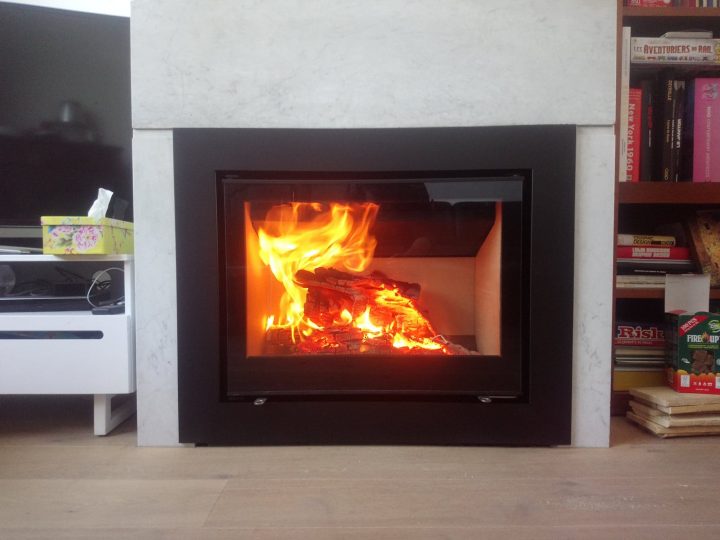 Installation D'Un Insert Bois Spartherm Linear M 700 – Nature Et Feu serapportantà Dimension Cheminee