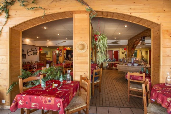 Le Grand Chalet Foncine Le Haut – Châlet, Maison Et Cabane pour Super U Abri Plage  Pour Adultes