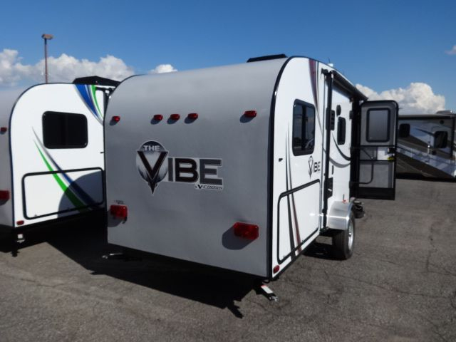 Roulotte Ultra Legere Vibe – La Passion Des Roulottes serapportantà Rideau Douche Accordeon Pour Roulotte