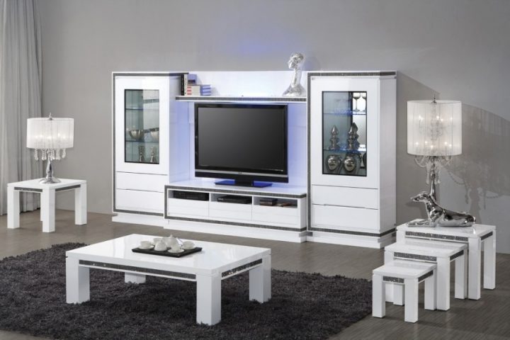 meuble tv avec rangement ferme