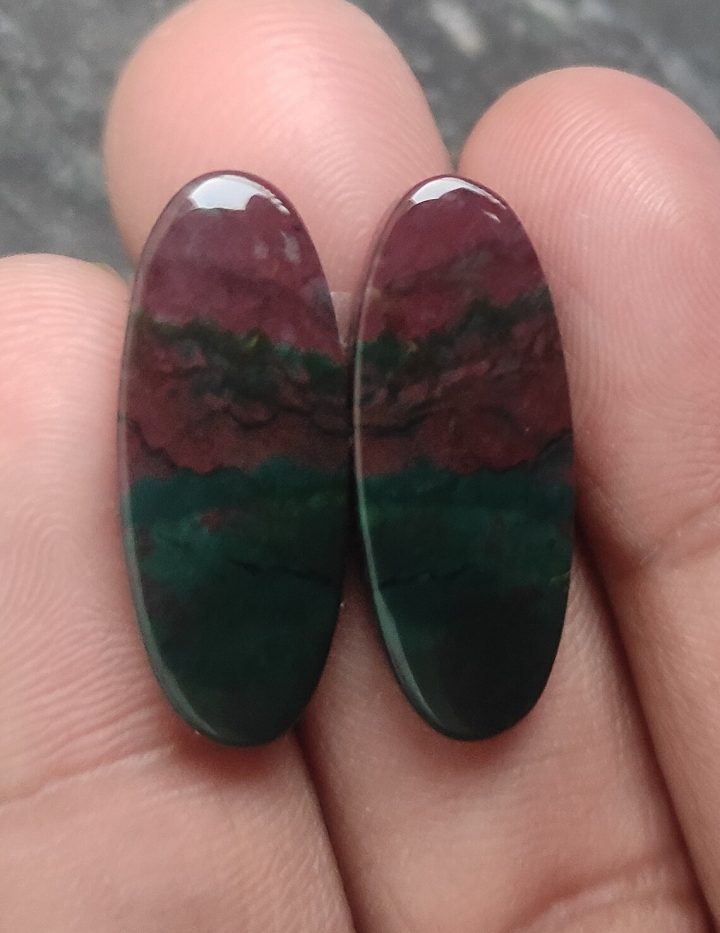 blutstein glänzender halbedelstein blutstein glänzender halbedelstein